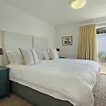 Broadlands Villa