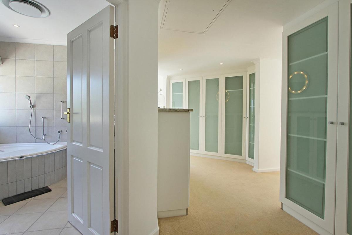 Broadlands Villa *